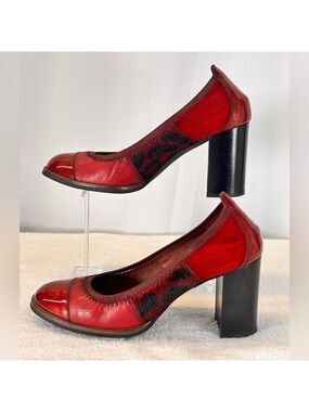 Hispanitas Monaco Rio red pumps